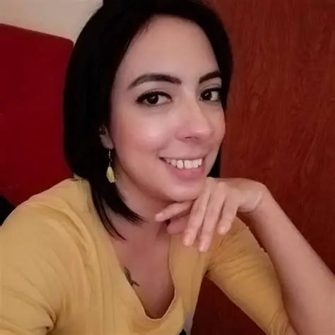 <em><strong> Laura S</strong></em>